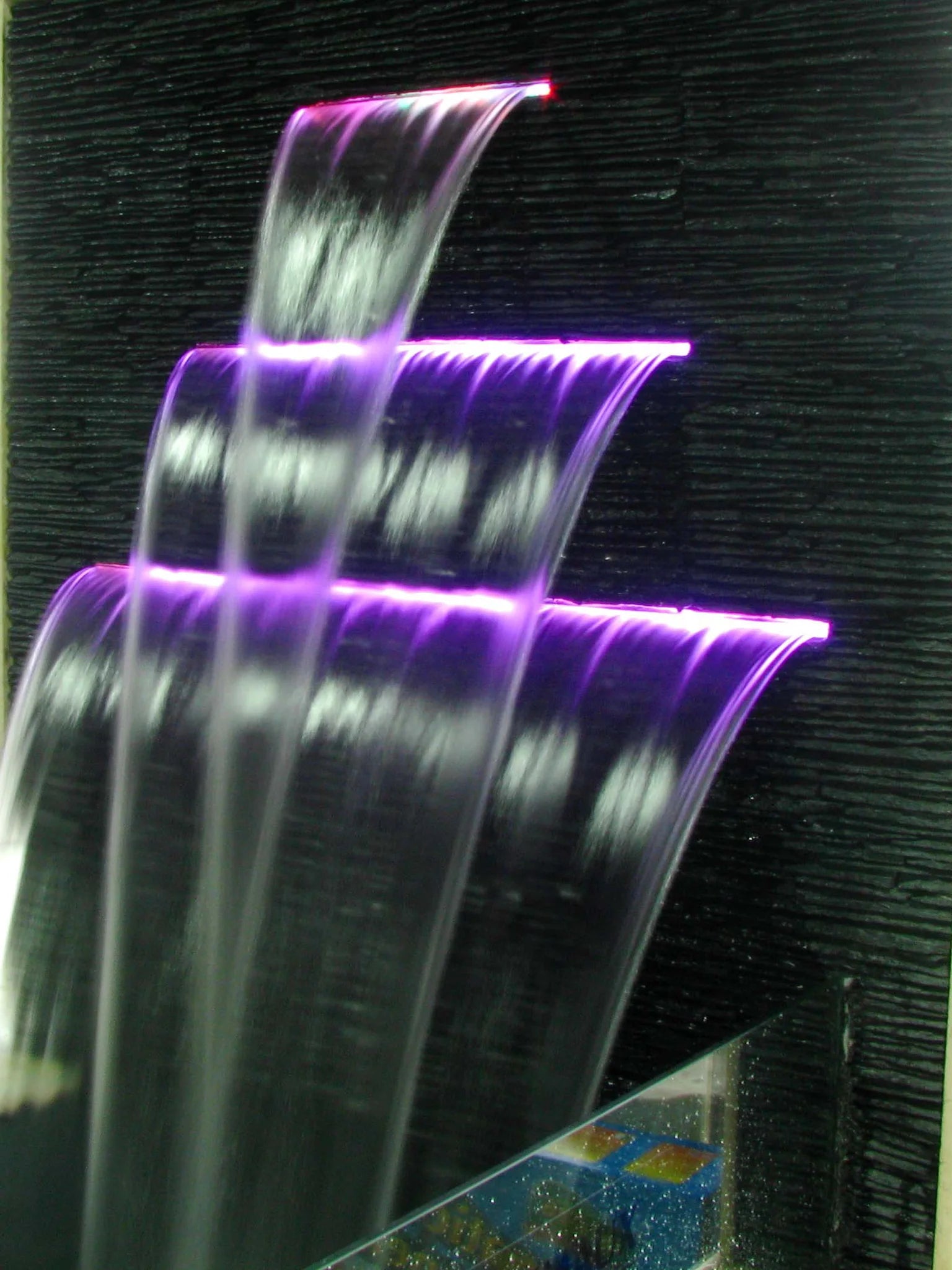 Water Blade  / Rain Fall 25mm lip, 900mm wide -WITH LED Water Blade  / Rain Fall 25mm lip, 900mm wide -WITH LED